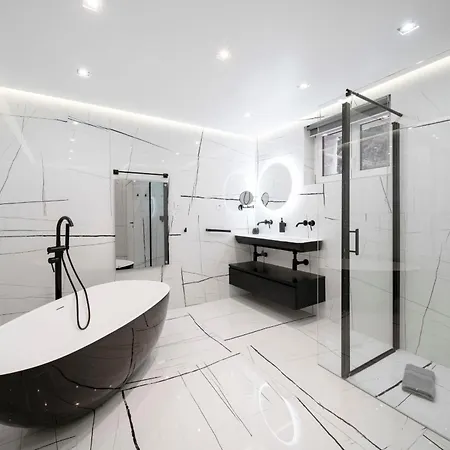 Villa Ref 2134 - - Magnificent For Rent *