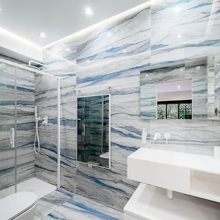 Ref 2134 - - Magnificent For Rent *