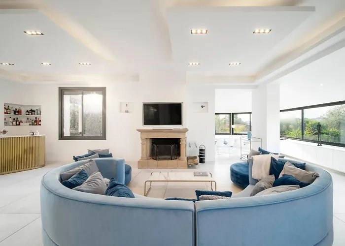 Ref 2134 - - Magnificent For Rent Cannes