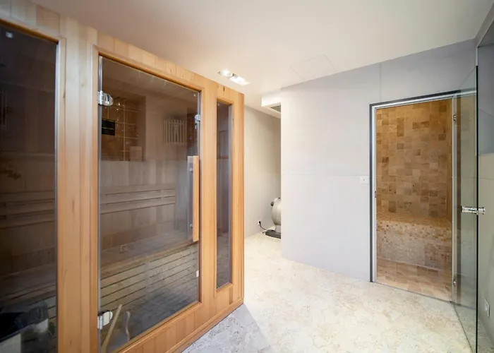 Villa Ref 2134 - - Magnificent For Rent Cannes
