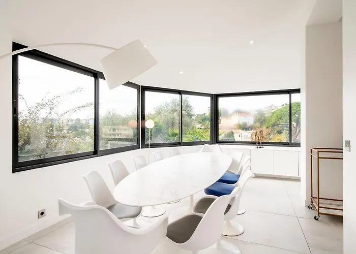 Villa Ref 2134 - - Magnificent For Rent Cannes