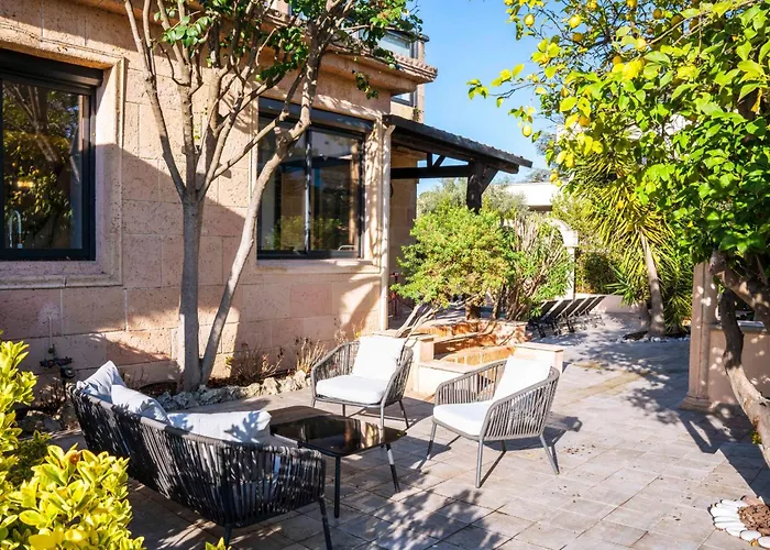 Ref 2134 - - Magnificent For Rent Villa Cannes