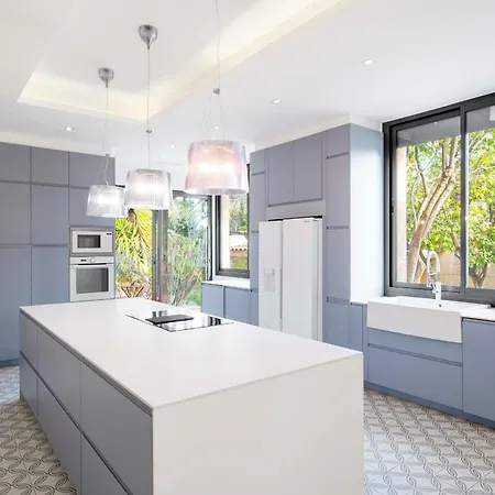 Ref 2134 - - Magnificent For Rent Villa