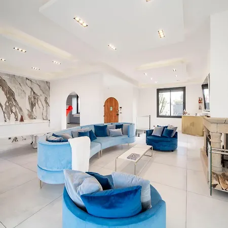 Ref 2134 - - Magnificent For Rent Villa *